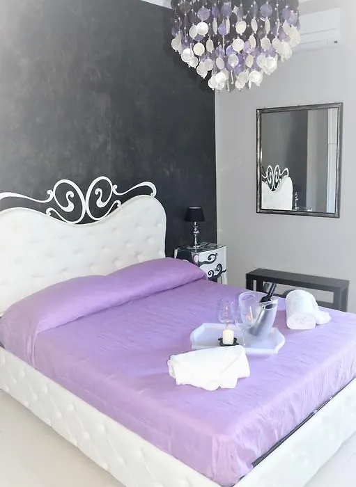 B&B A Due Passi Dal Mare-1