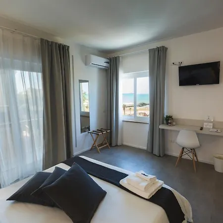 B&B A Due Passi Dal Mare-3